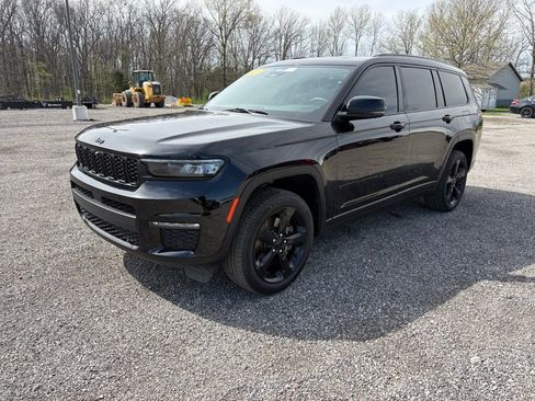 Used 2023 Jeep Grand Cherokee L Limited w/ Luxury Tech Group II AWD/4WD image 7