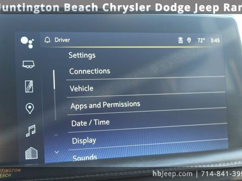 Used 2023 Chevrolet Suburban LT image 27