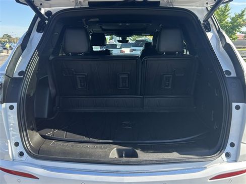 Used 2022 Buick Enclave Avenir w/ LPO, Floor Liner Package image 29
