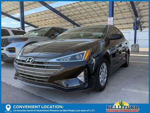 Used 2020 Hyundai Elantra SE FWD image 2