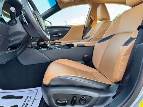 Used 2023 Lexus ES 350 w/ Accessory Package (Z1) FWD image 17