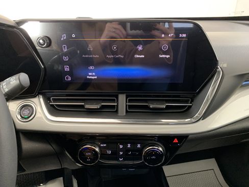 New 2026 Chevrolet Trax LT image 22