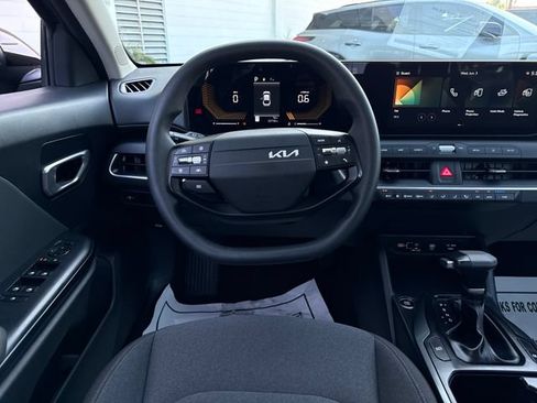 Used 2025 Kia K4 FWD image 13