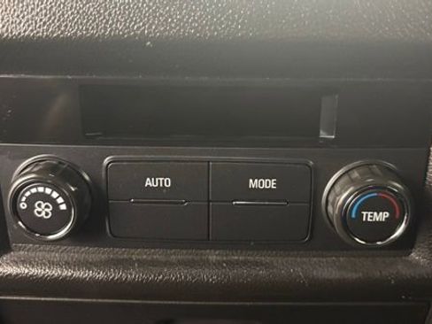 Used 2023 Chevrolet Traverse LT FWD image 18