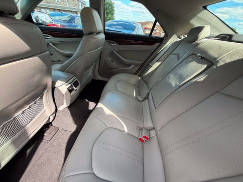 Used 2009 Cadillac CTS 3.6 w/ Wood Trim Package RWD image 11