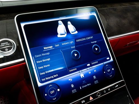 Used 2022 Mercedes-Benz S 580 4MATIC Sedan w/ AMG Line Package image 75