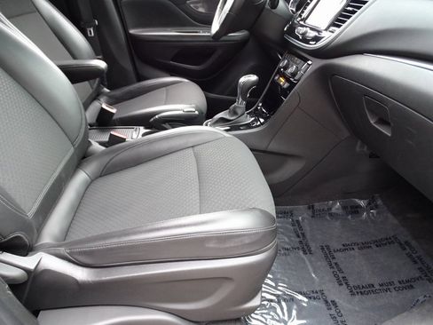 Used 2022 Buick Encore Preferred w/ Safety Package II image 10