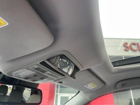 Used 2018 Honda Pilot Touring image 39