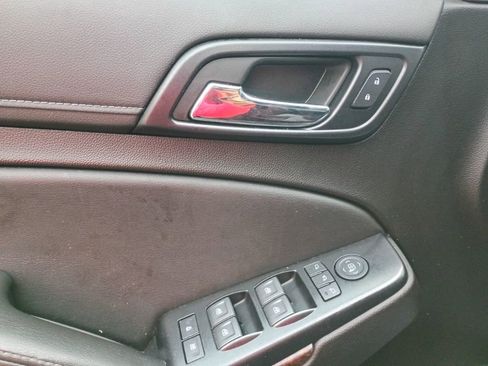 Used 2020 GMC Yukon XL SLT image 19