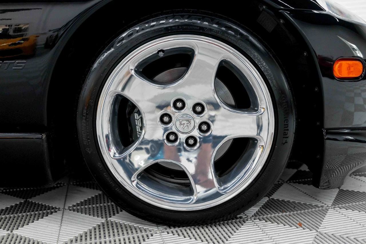 Used 2000 Dodge Viper GTS RWD image 30