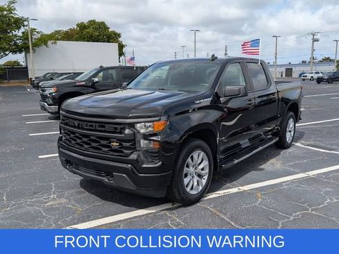 Used 2022 Chevrolet Silverado 1500 Custom image 3