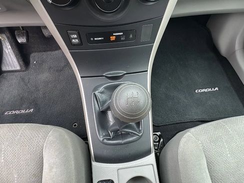 Used 2013 Toyota Corolla L image 14