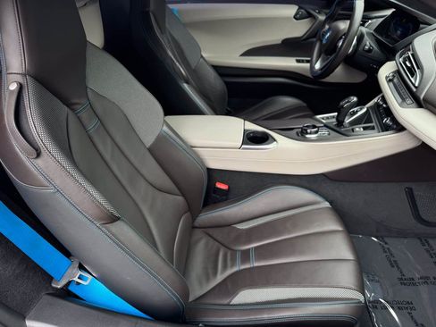 Used 2019 BMW i8 Roadster AWD/4WD image 20