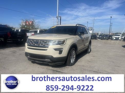 Used 2018 Ford Explorer XLT w/ Equipment Group 201A image 1