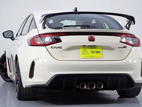 Used 2024 Honda Civic Type R image 5