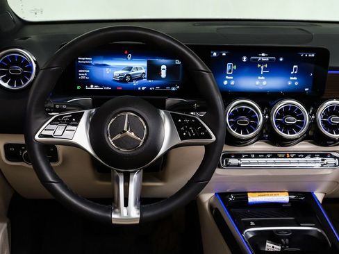 New 2026 Mercedes-Benz GLB 250 GLB 250 image 14