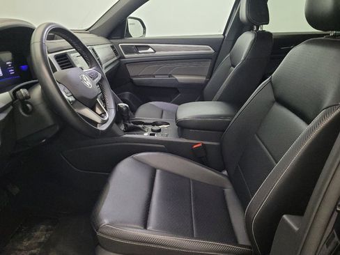 Used 2023 Volkswagen Atlas Cross Sport SE image 17