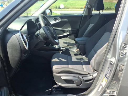 Certified 2023 Kia Soul LX FWD image 11