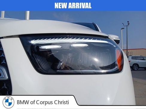 Used 2025 Mercedes-Benz GLE 450e 4MATIC image 4