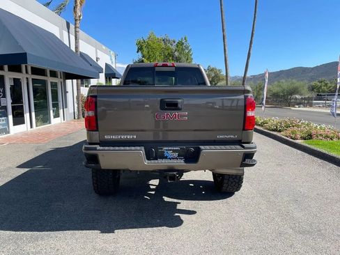 Used 2015 GMC Sierra 2500 Denali w/ Duramax Plus Package image 6