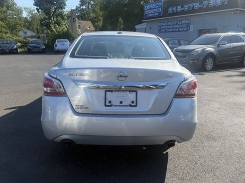 Used 2015 Nissan Altima 2.5 SV FWD image 9