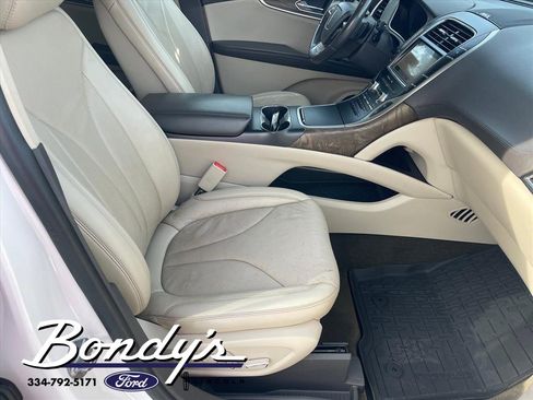 Used 2019 Lincoln Nautilus Reserve image 18