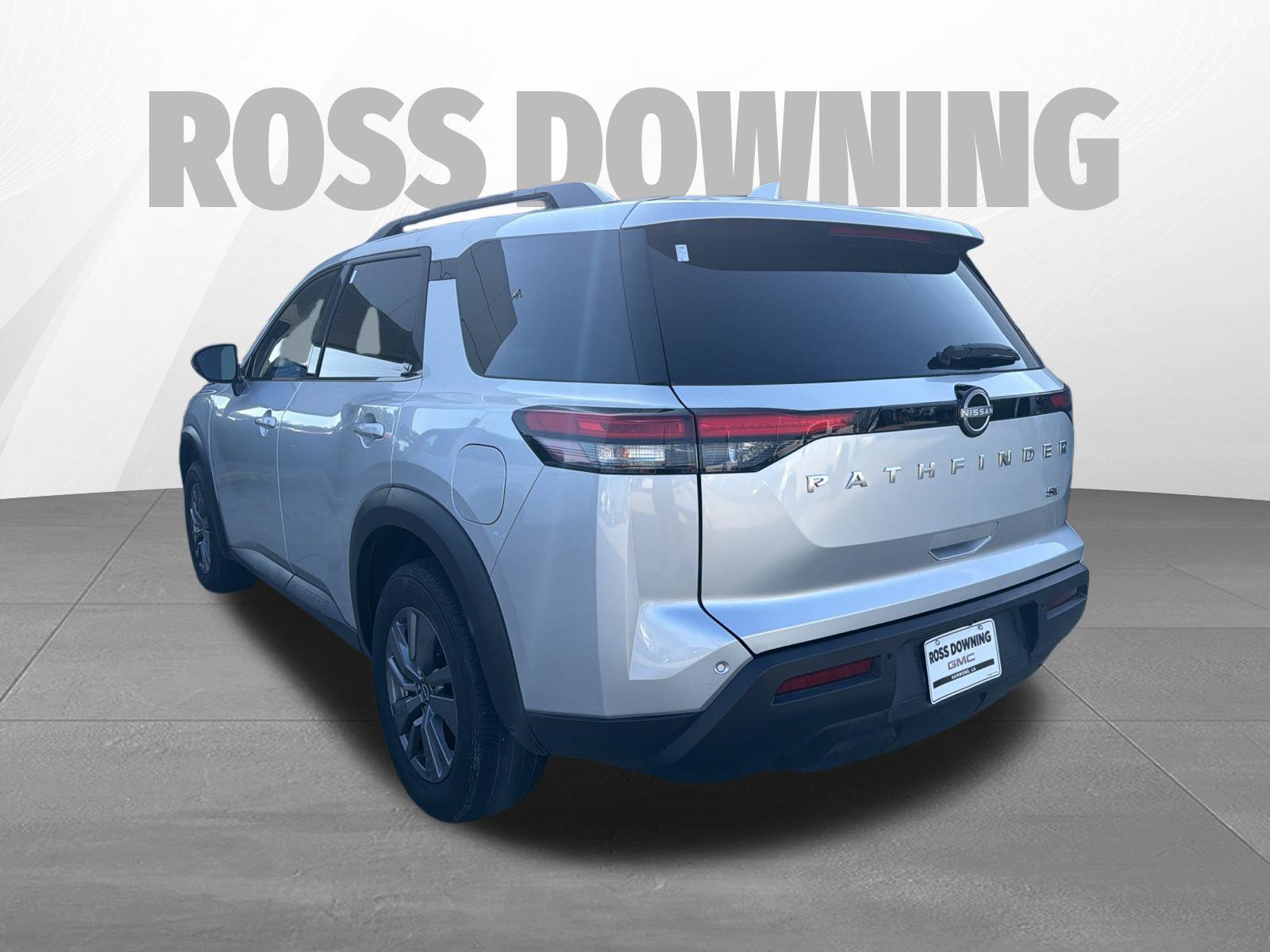 Used 2024 Nissan Pathfinder SV FWD image 6