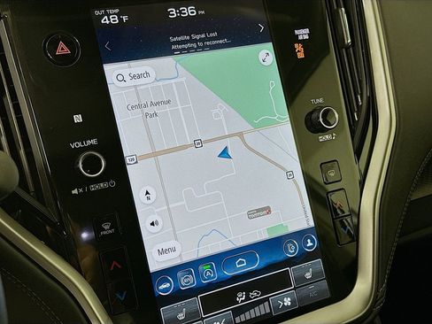 Used 2025 Subaru Outback Premium w/ Popular Package #1A image 17