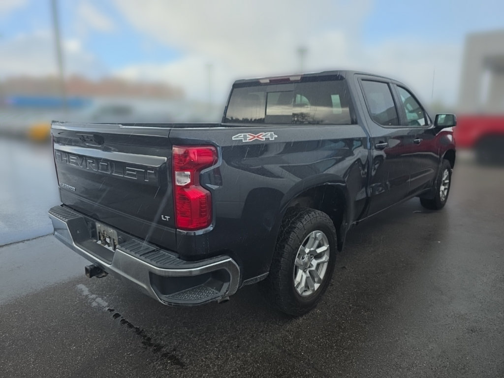 Used 2024 Chevrolet Silverado 1500 LT w/ Leather Package AWD/4WD image 4