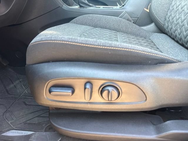 Used 2024 Chevrolet Equinox LT w/ LPO, Floor Liner Package FWD image 12