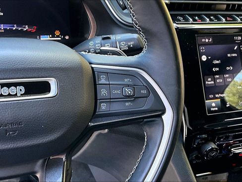 Certified 2022 Jeep Grand Cherokee Altitude AWD/4WD image 19