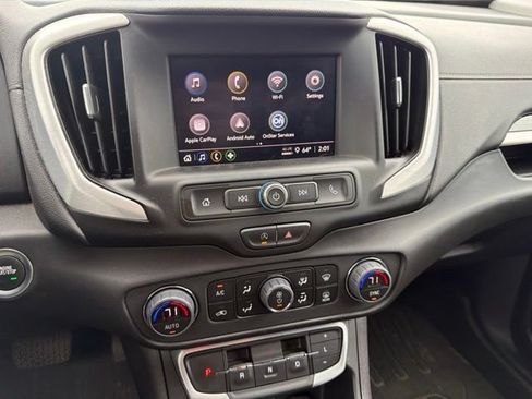 Used 2024 GMC Terrain SLE w/ Driver Convenience Package AWD/4WD image 9