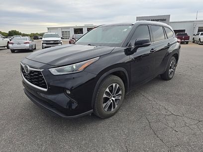 Used 2021 Toyota Highlander XLE
