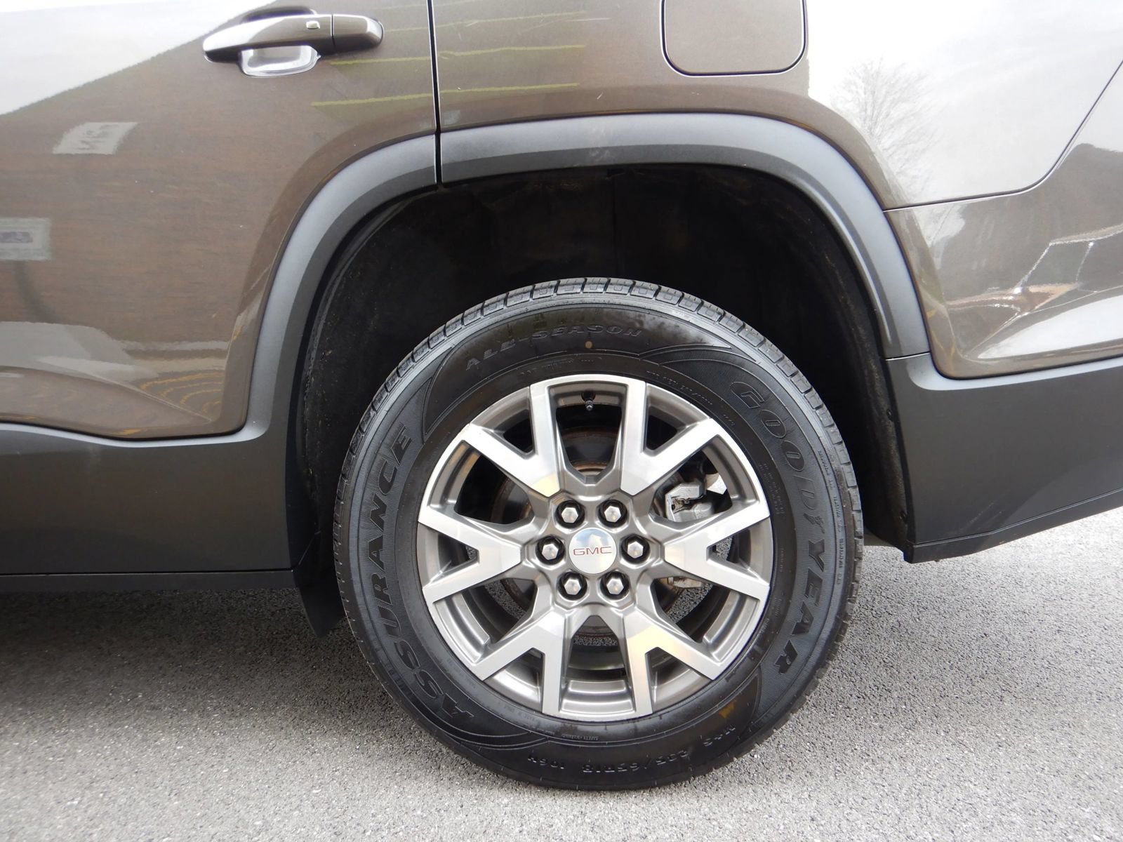 Used 2020 GMC Acadia SLE AWD/4WD image 32