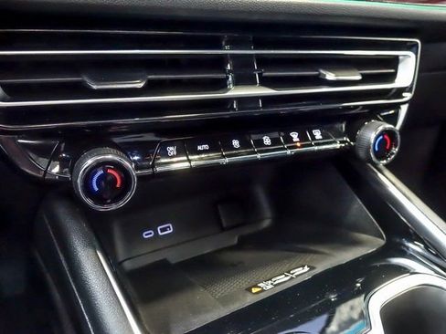 Certified 2024 Chevrolet Traverse RS image 28