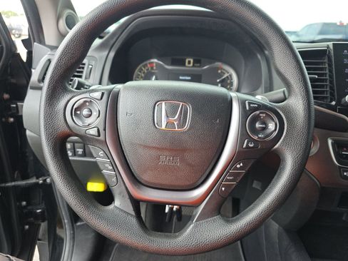 Used 2023 Honda Ridgeline Sport image 11