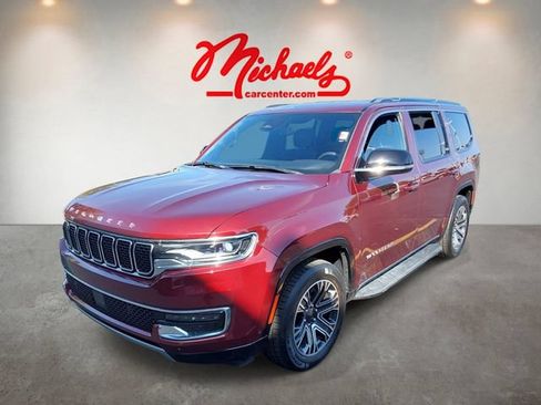 Used 2024 Jeep Wagoneer Series II w/ Flexible Seating Group AWD/4WD image 3