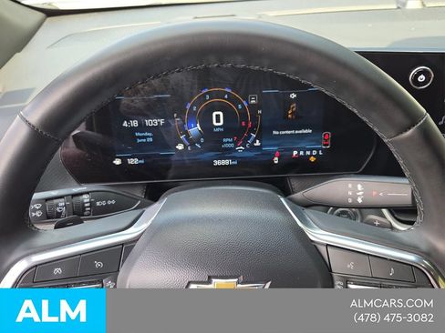 Used 2025 Chevrolet Equinox LT FWD image 21