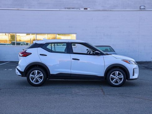 Used 2024 Nissan Kicks S FWD image 3