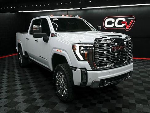 New 2026 GMC Sierra 2500 Denali w/ Denali Reserve Package AWD/4WD image 27