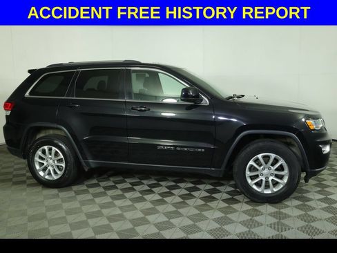 Used 2021 Jeep Grand Cherokee Laredo AWD/4WD image 2