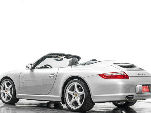 Used 2005 Porsche 911 Carrera RWD image 32