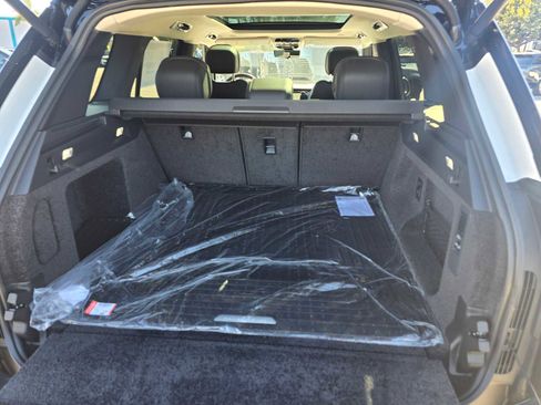 New 2025 Land Rover Range Rover SE image 17