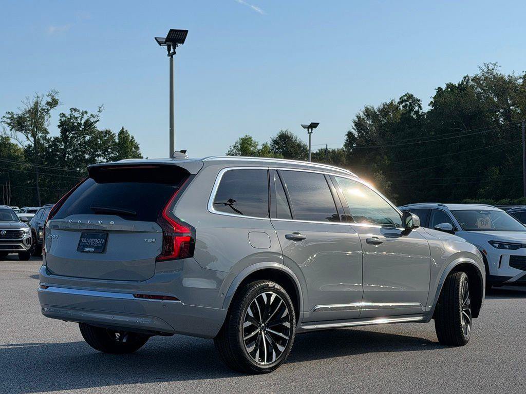 New 2026 Volvo XC90 T8 Plus w/ Protection Package AWD/4WD image 5