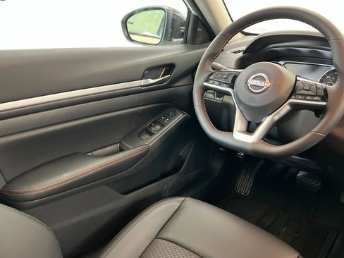 New 2026 Nissan Altima 2.5 SR image 11