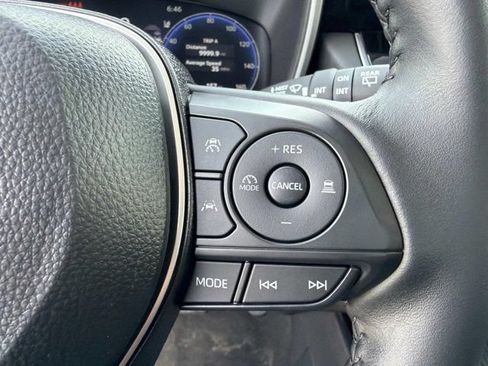 Certified 2026 Toyota Corolla Cross XLE FWD image 25
