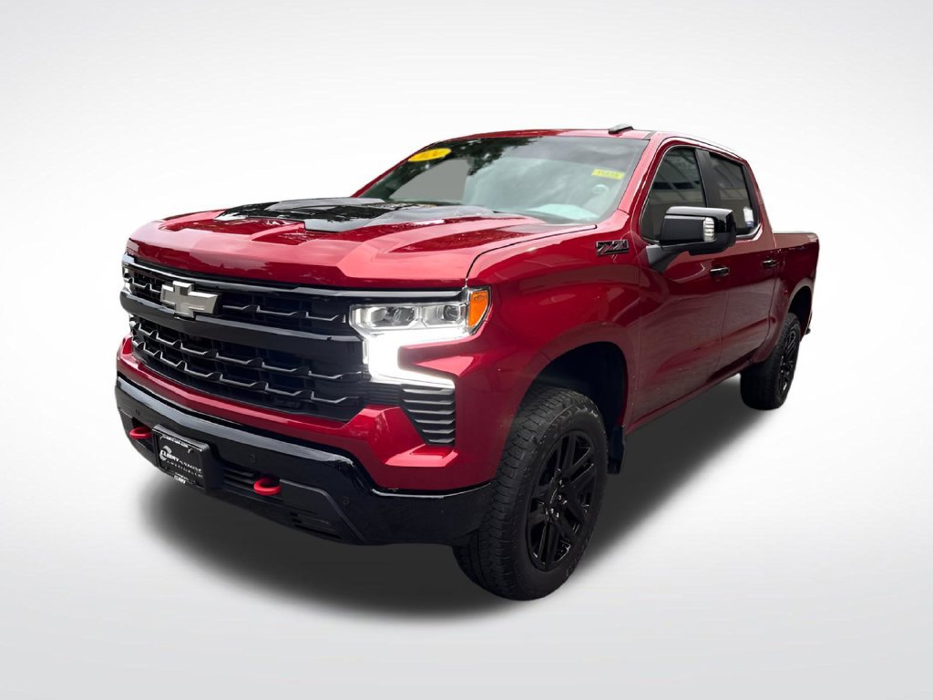 Used 2024 Chevrolet Silverado 1500 LT Trail Boss w/ LT Trail Boss Premium Package AWD/4WD image 3