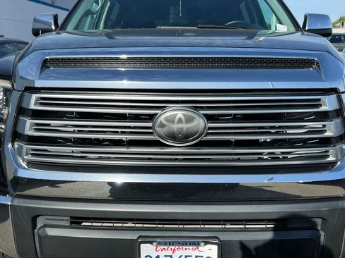 Used 2018 Toyota Tundra Limited w/ Limited Premium Package AWD/4WD image 12