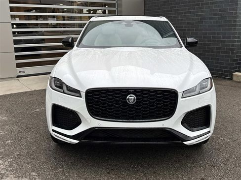 New 2026 Jaguar F-PACE R-Dynamic S image 2