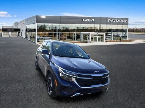 Used 2024 Kia Seltos EX AWD/4WD image 9